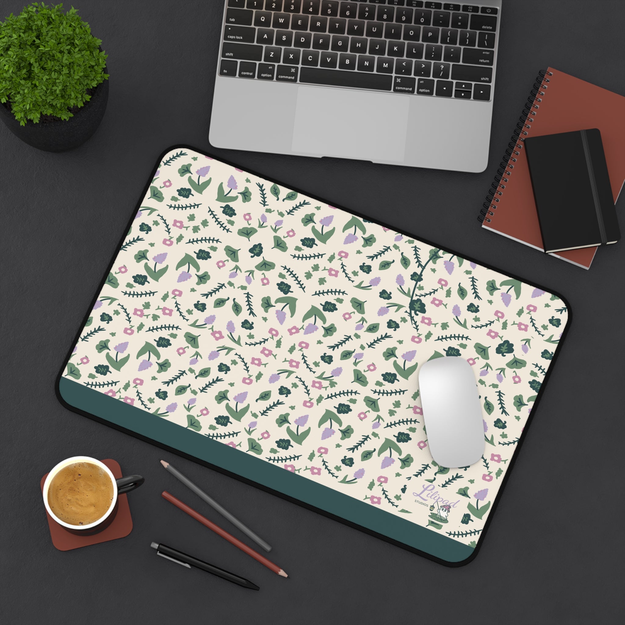 Agarics Garden Desk mat/Mouse pad